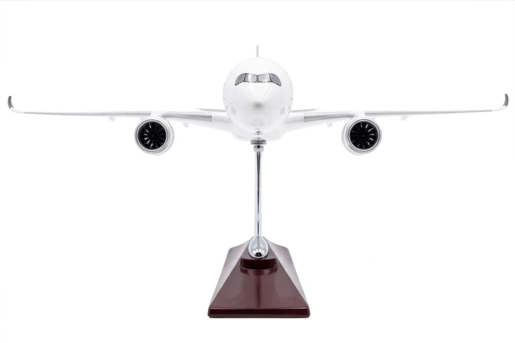 Airbus A350 Malaysia Airlines na wprost