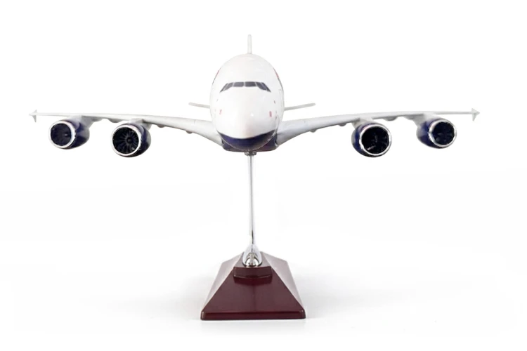 British Airways Airbus A380 na wprost