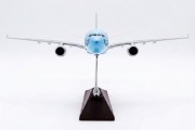 China Easter Air widok z przodu na szarym tle