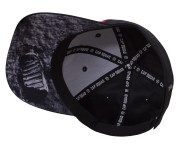 NASA Remove Before Flight z grafiką pod daszkiem