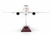 Boeing 737 Rządowy Piłsudski widok z przodu