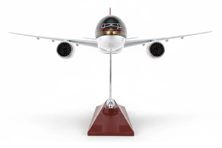 Boeing 787 Dreamliner Royal Jordanian na wprost
