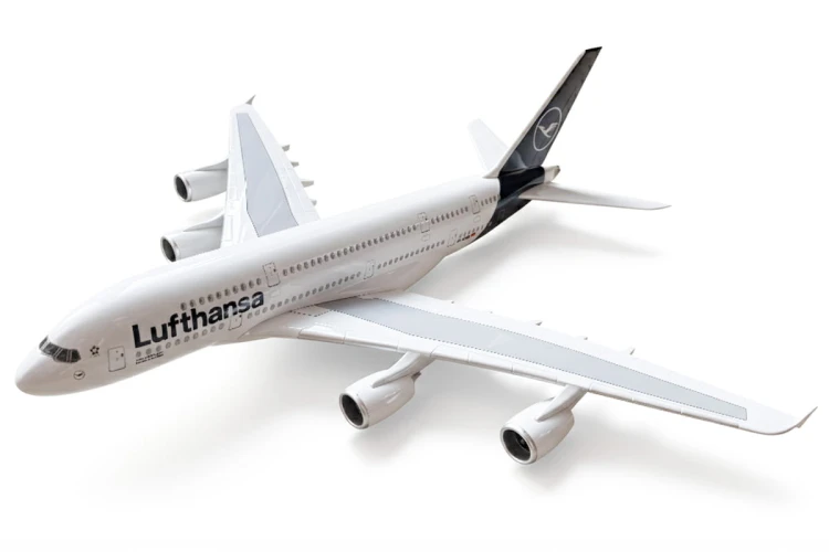 Airbus A380 Lufthansa ze skosu