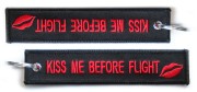 Brelok remove Kiss me before flight obie strony