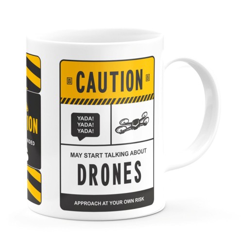 Biały kubek CAUTION DRONES ucho po prawej