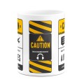 Biały kubek CAUTION AIRPLANES środek