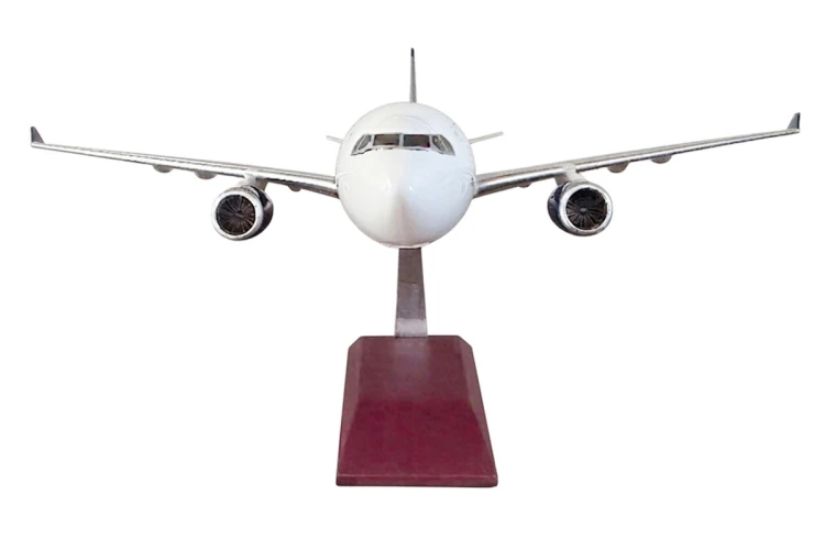 Airbus a330 DELTA na wprost